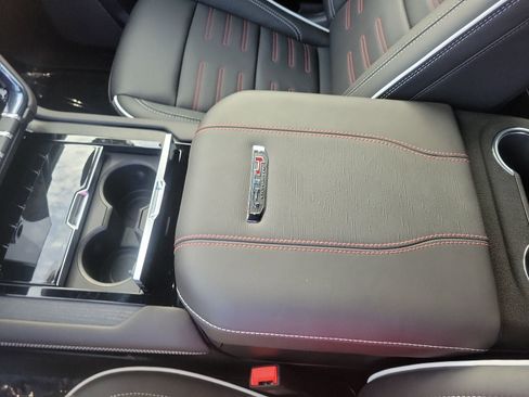 New 2026 GMC Yukon XL AT4 Ultimate AWD/4WD image 20