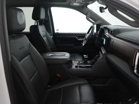 Used 2022 GMC Sierra 1500 Denali w/ Denali Reserve Package image 11