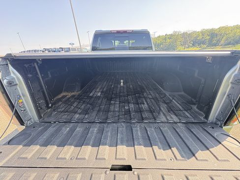 Used 2024 GMC Sierra 2500 AT4 w/ AT4 Preferred Package AWD/4WD image 15
