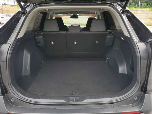 Used 2023 Toyota RAV4 XLE w/ Convenience Package FWD image 9