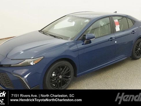 New 2026 Toyota Camry SE image 1