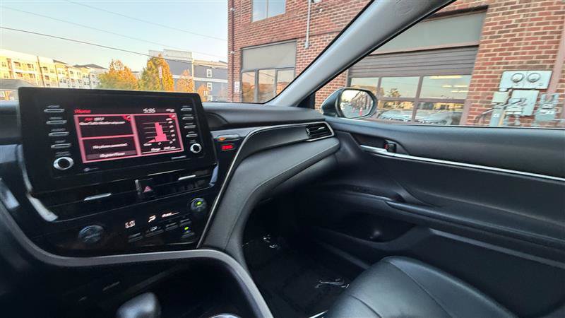 Used 2021 Toyota Camry SE FWD image 36