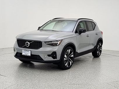 New 2026 Volvo XC40 B5 Plus w/ Climate Package