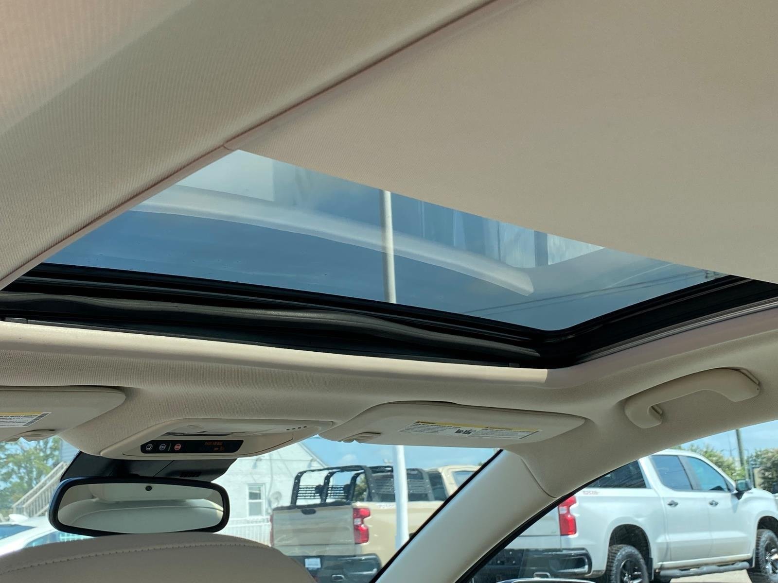 Used 2022 Chevrolet Malibu Premier FWD image 24