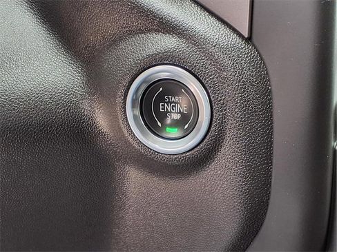 Used 2024 Chevrolet Silverado 1500 Custom image 13