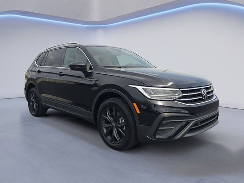 Used 2024 Volkswagen Tiguan SE image 7