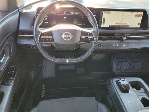 Used 2023 Nissan Ariya FWD image 10