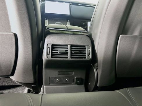 New 2026 Land Rover Range Rover Velar Dynamic SE image 24