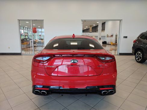 Used 2018 Kia Stinger GT2 RWD image 4