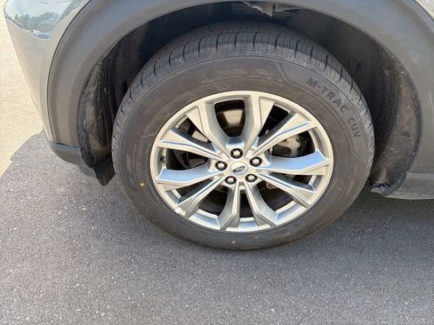 Used 2023 Ford Explorer Limited w/ Equipment Group 301A AWD/4WD image 12