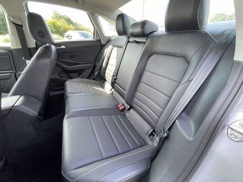 Used 2024 Volkswagen Jetta SE FWD image 12