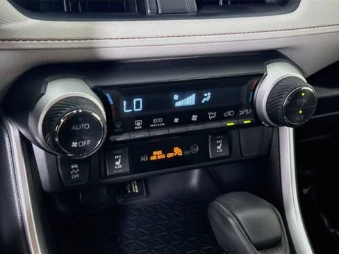 Certified 2023 Toyota RAV4 XLE w/ Convenience Package AWD/4WD image 17
