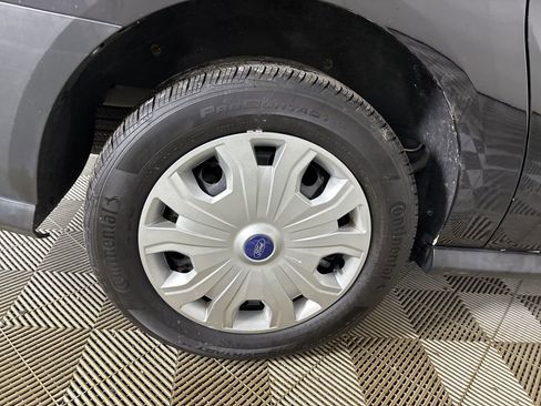 Used 2022 Ford Transit Connect XL image 25