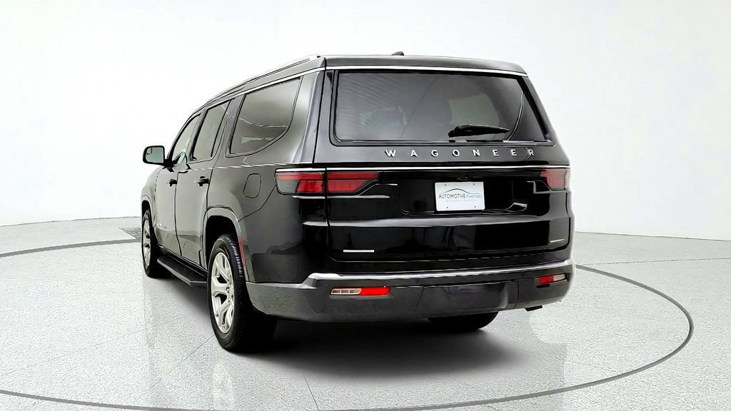 Used 2022 Jeep Wagoneer Series II AWD/4WD image 6