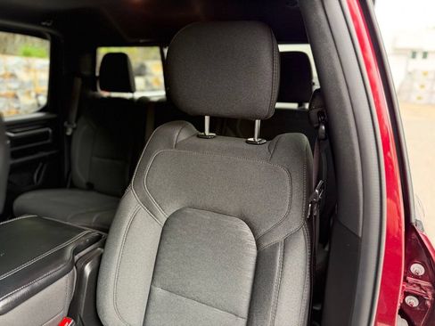 Used 2025 RAM 1500 Big Horn AWD/4WD image 6