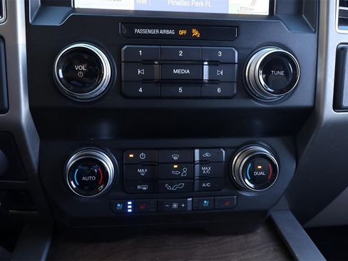 Used 2020 Ford F150 Limited image 20