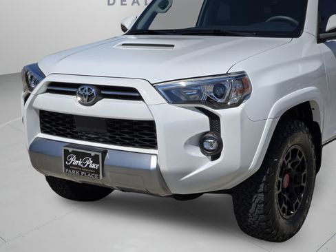 Used 2022 Toyota 4Runner TRD Off-Road AWD/4WD image 31