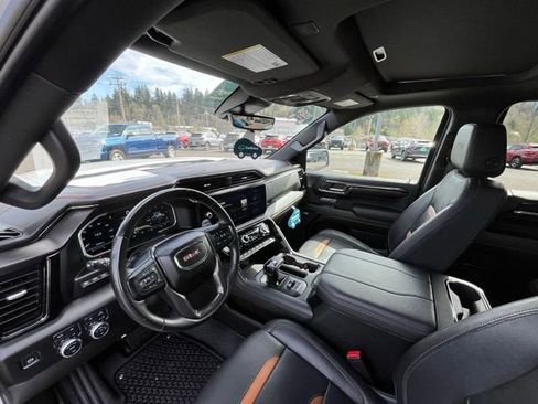 Used 2024 GMC Sierra 1500 AT4 w/ Technology Package AWD/4WD image 21