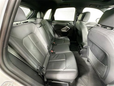 Used 2024 Audi Q3 2.0T Premium image 27