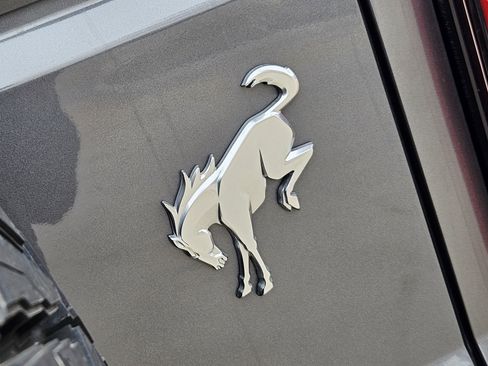 Used 2024 Ford Bronco Outer Banks image 9