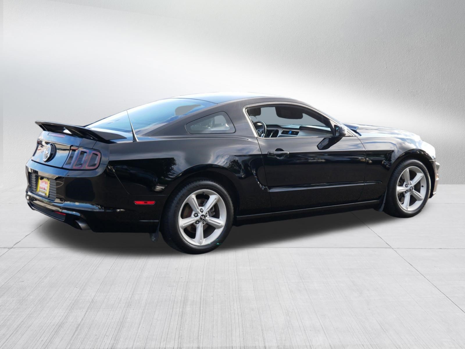 Used 2014 Ford Mustang Premium RWD image 7