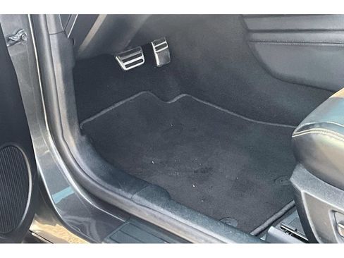 Used 2020 Ford Mustang Shelby GT500 w/ Technology Package RWD image 29
