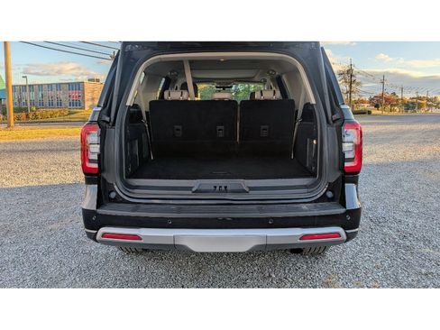 Used 2023 Ford Expedition Max Limited image 13