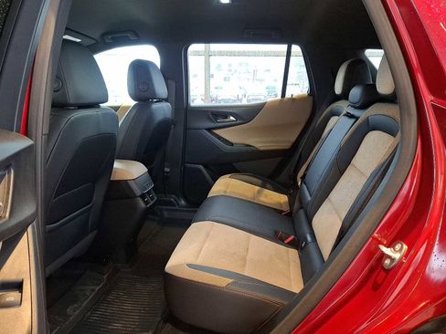 Certified 2025 Chevrolet Equinox ACTIV w/ Safety and Technology Package image 11