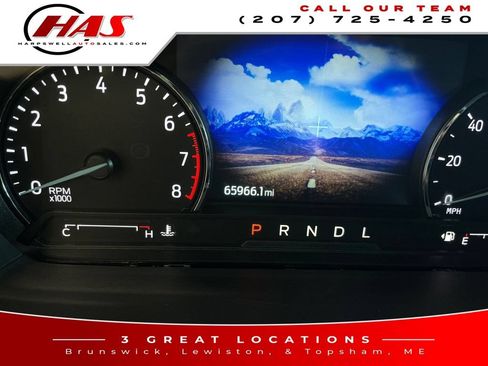 Used 2021 Ford Explorer XLT w/ Equipment Group 202A AWD/4WD image 18