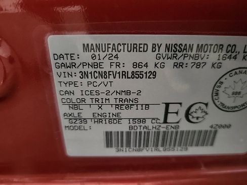 Used 2024 Nissan Versa SR image 19