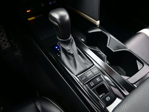 Used 2025 Toyota Camry SE image 20