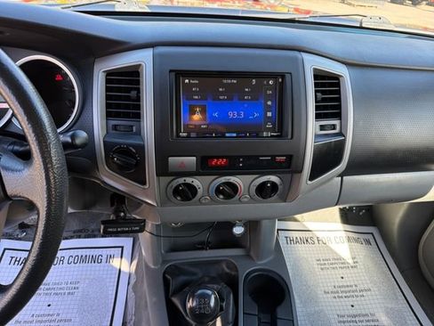 Used 2010 Toyota Tacoma 4x4 Regular Cab image 17