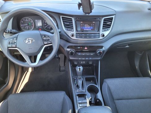 Used 2017 Hyundai Tucson SE w/ SE Popular Package 02 FWD image 10