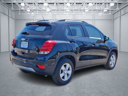 Used 2022 Chevrolet Trax LT w/ Driver Confidence Package AWD/4WD image 5