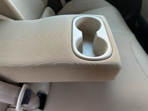 Used 2021 Toyota Prius LE image 22