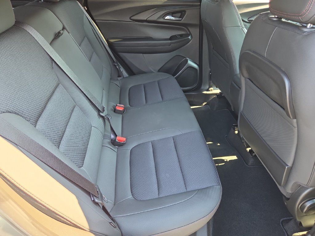 Used 2023 Chevrolet TrailBlazer RS w/ Convenience Package FWD image 16