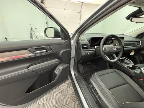 New 2026 GMC Terrain Denali w/ LPO, Floor Liner Package image 19