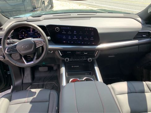 Used 2026 Chevrolet Suburban RST w/ Comfort Package AWD/4WD image 11
