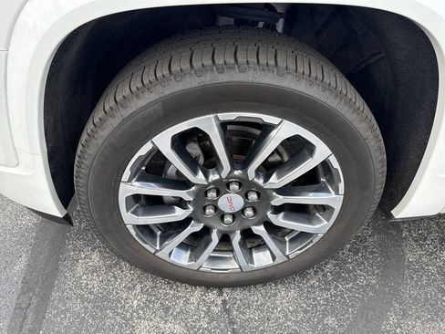 Used 2020 GMC Acadia Denali w/ Technology Package FWD image 26