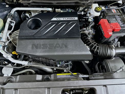 Used 2023 Nissan Rogue S AWD/4WD image 30