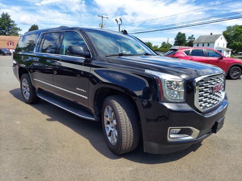 Used 2020 GMC Yukon XL Denali w/ Open Road Package AWD/4WD image 3