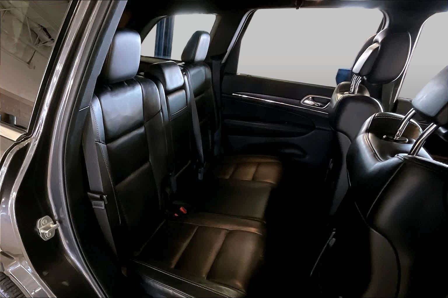 Used 2017 Jeep Grand Cherokee Limited RWD image 18