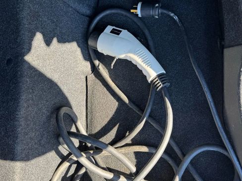 Used 2016 Ford Fusion Energi SE image 16