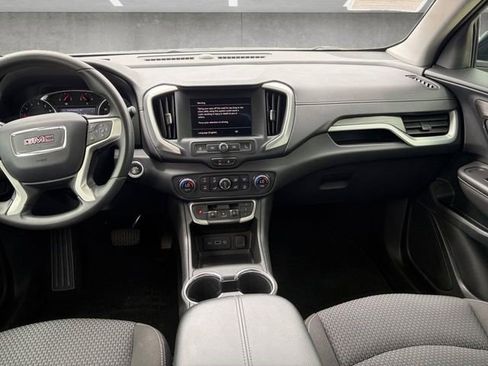 Certified 2022 GMC Terrain SLE w/ Driver Convenience Package FWD image 3