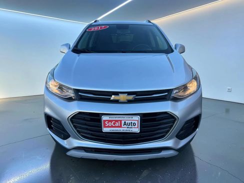 Used 2017 Chevrolet Trax LT FWD image 8