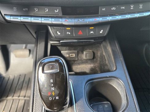 Used 2020 Cadillac XT4 Premium Luxury w/ Cold Weather Package image 16