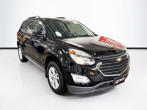 Used 2017 Chevrolet Equinox LT w/ Convenience Package image 3