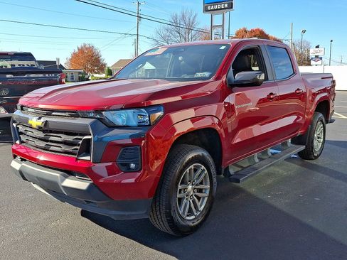 Used 2023 Chevrolet Colorado LT image 3