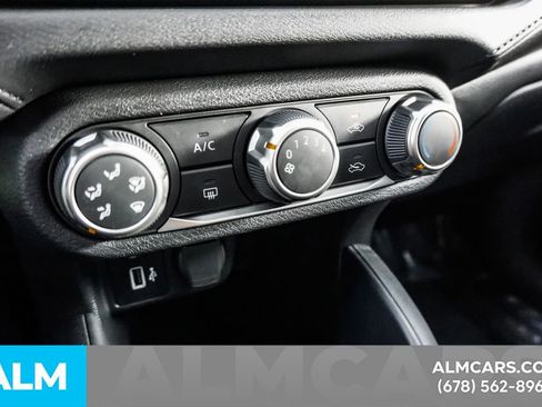 Used 2025 Nissan Versa S w/ Trunk Package image 37