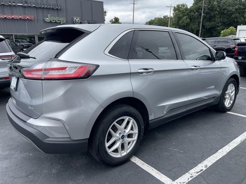Used 2022 Ford Edge SEL image 3